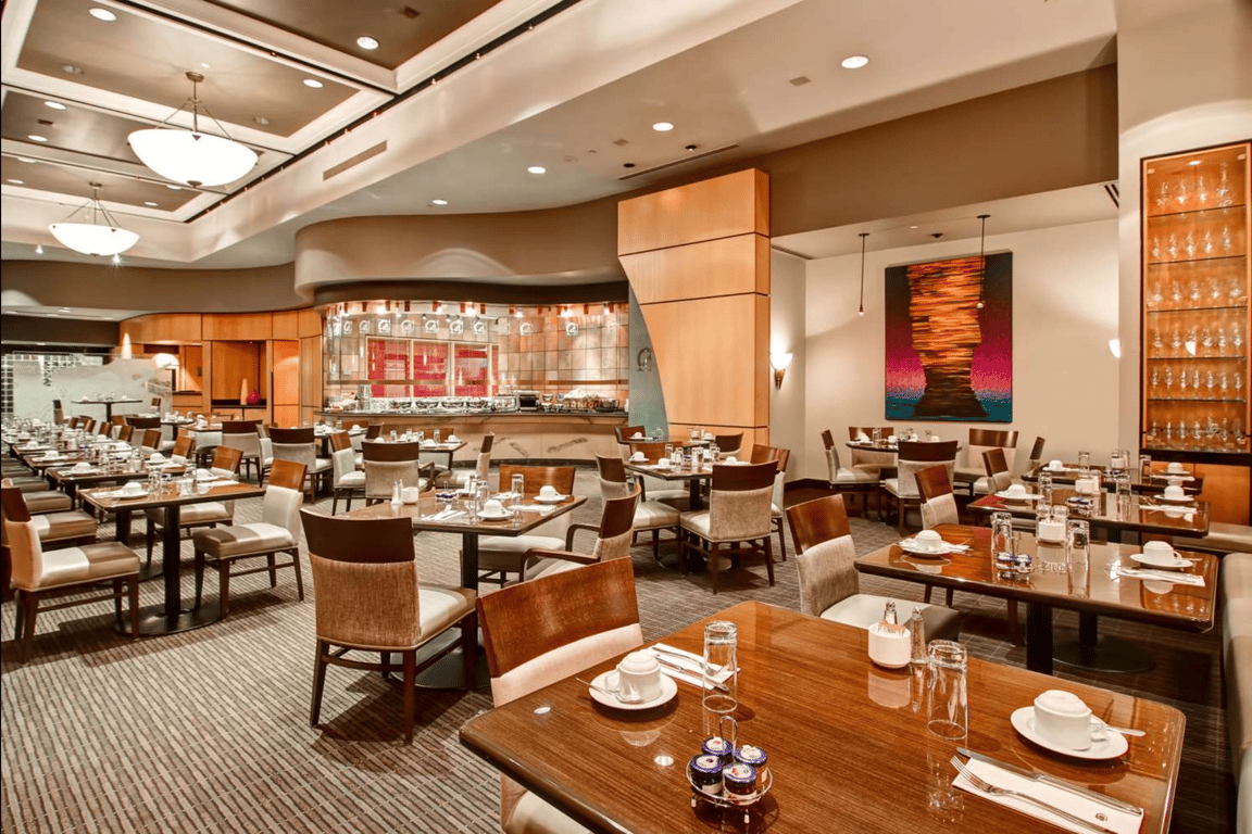 Dining Area | DoubleTree by Hilton Hotel Toronto Downtown