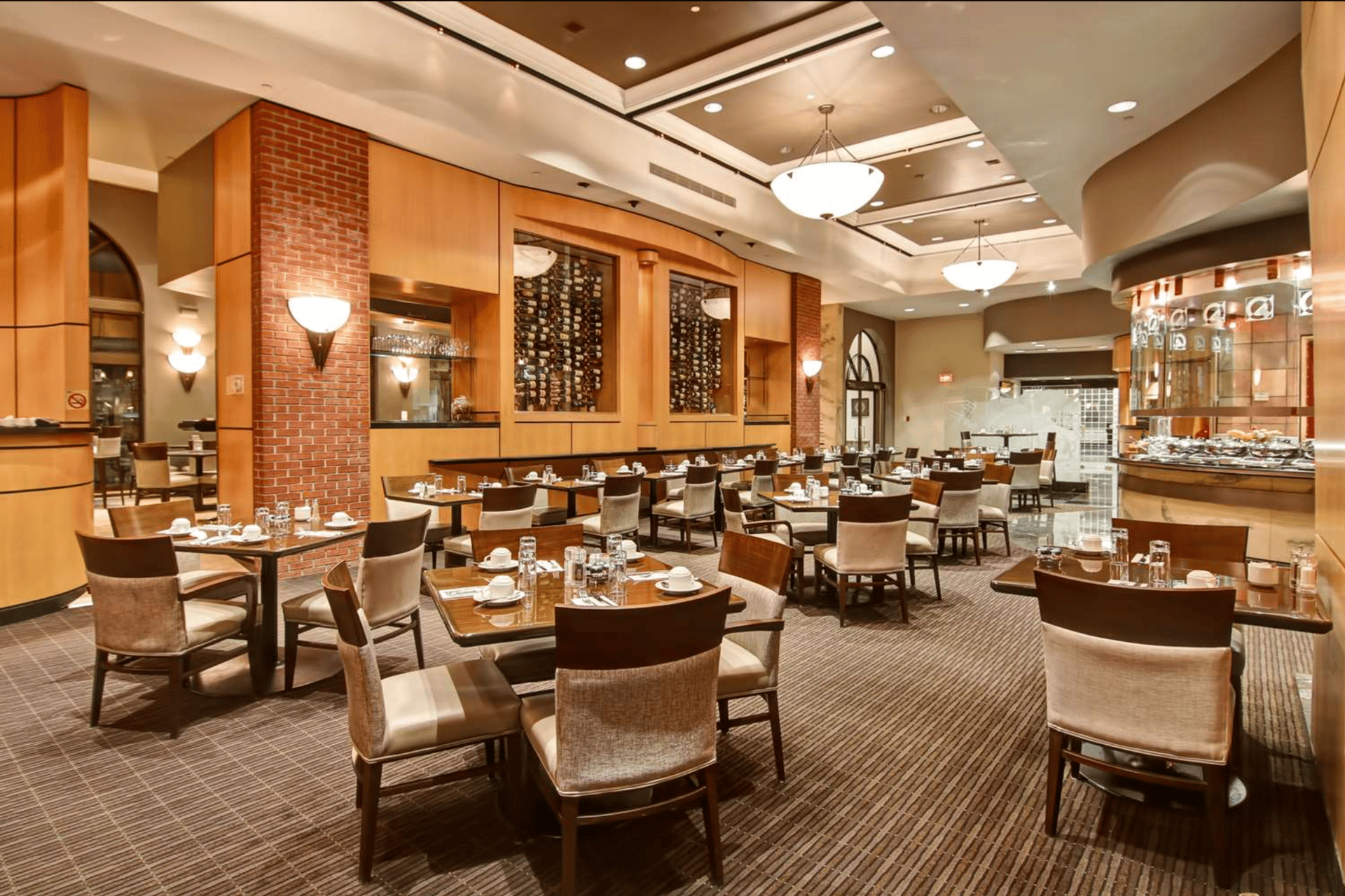 Seating | DoubleTree by Hilton Hotel Toronto Downtown