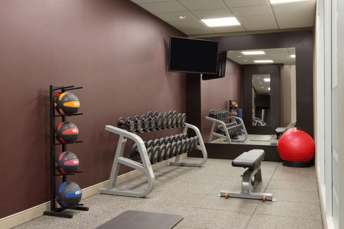 Weights | DoubleTree by Hilton Hotel Toronto Downtown