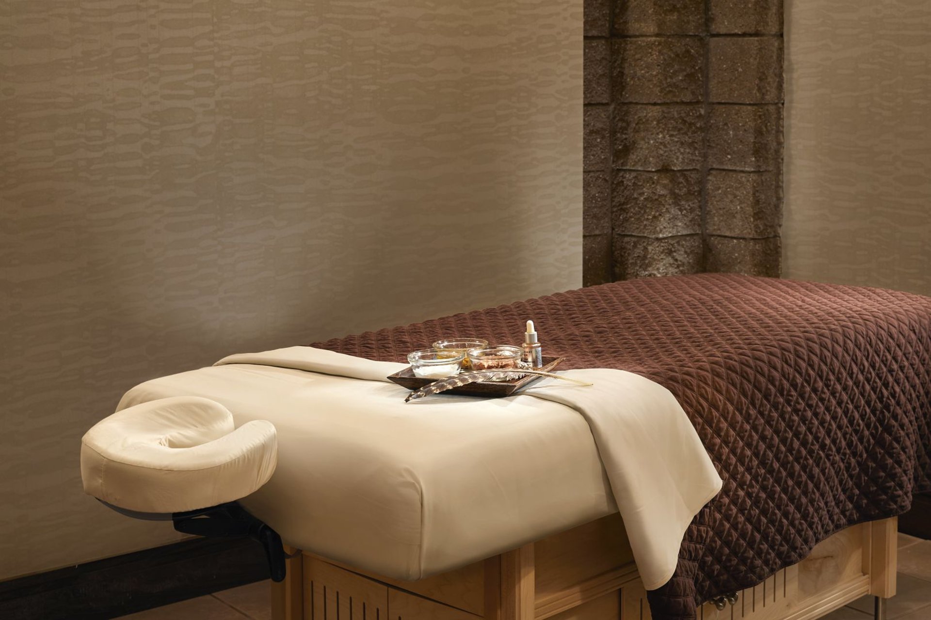 Spa Bed | Loews Ventana Canyon Resort