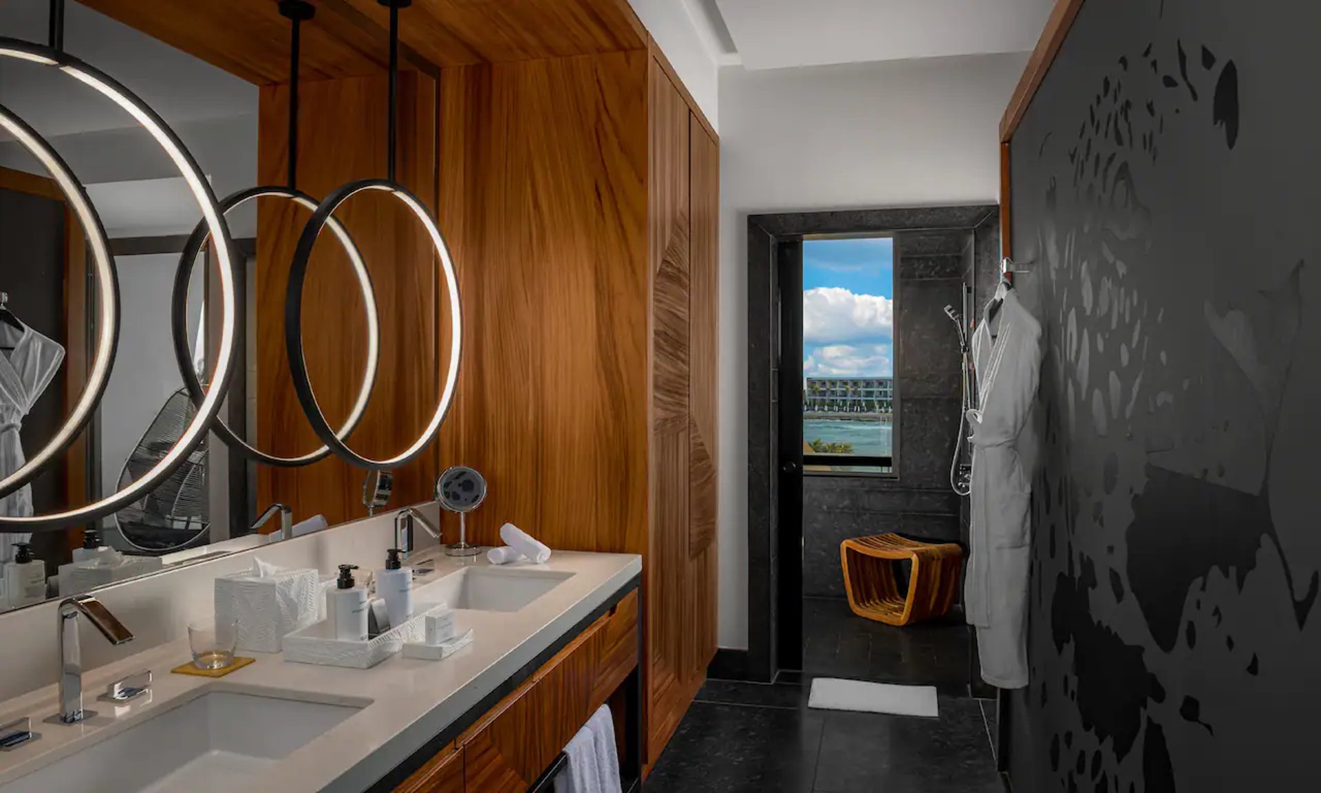 conrad-tulum-bathroom