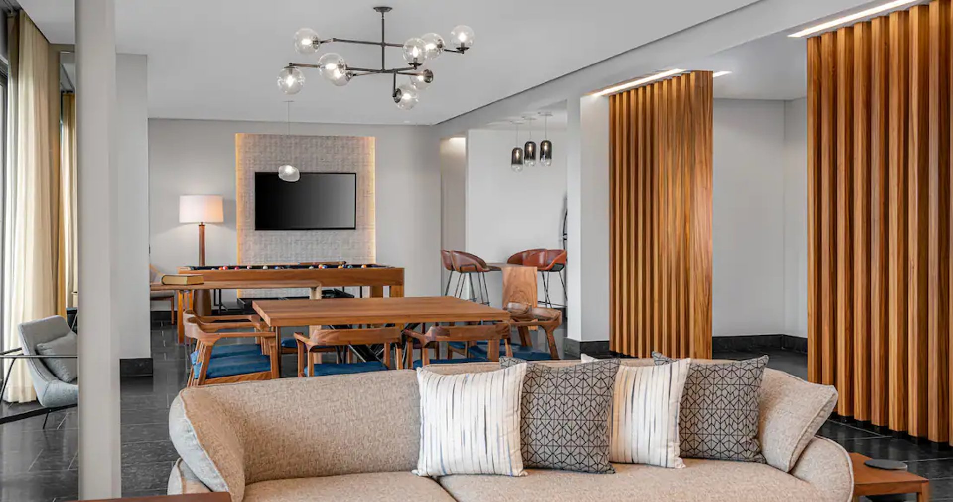 conrad-tulum-living