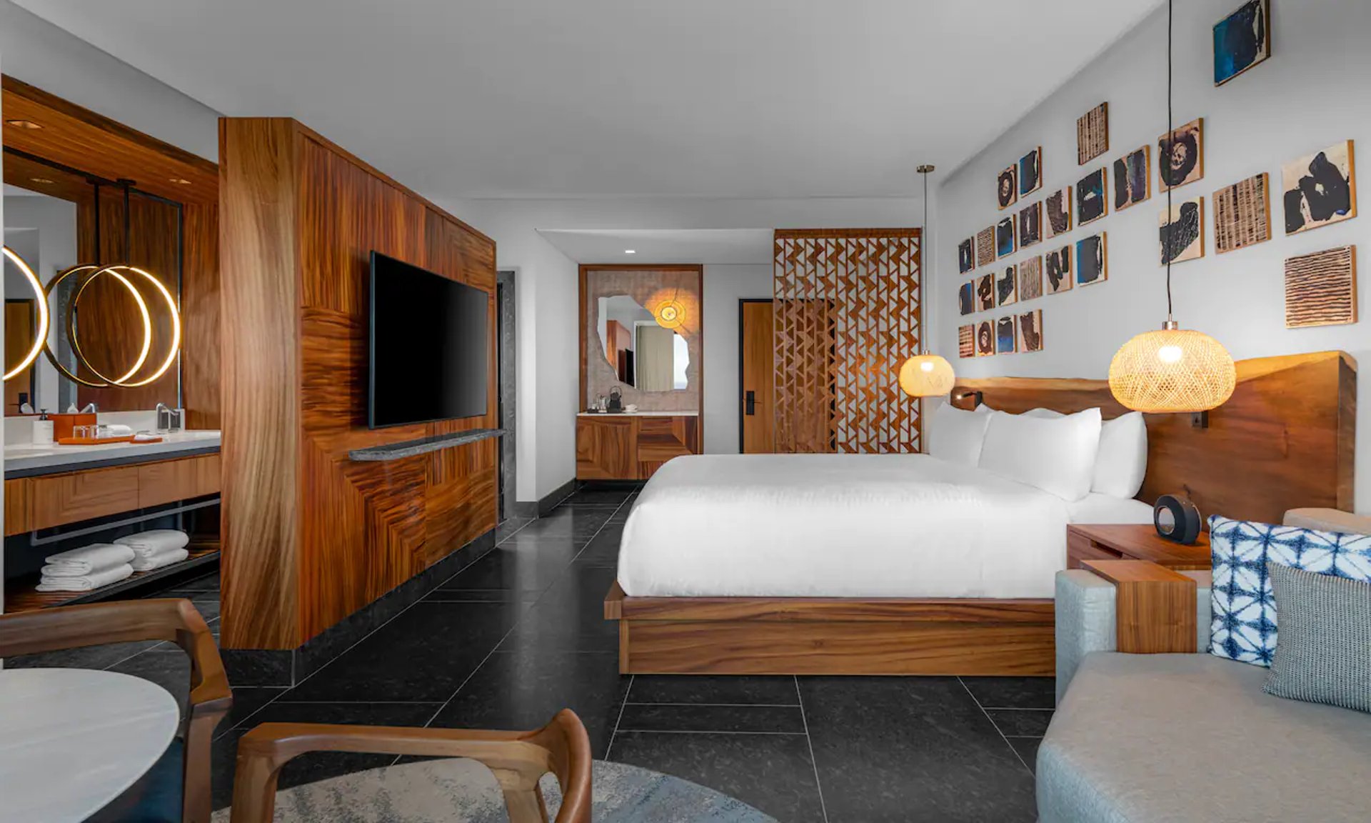 conrad-tulum-king-interior-view