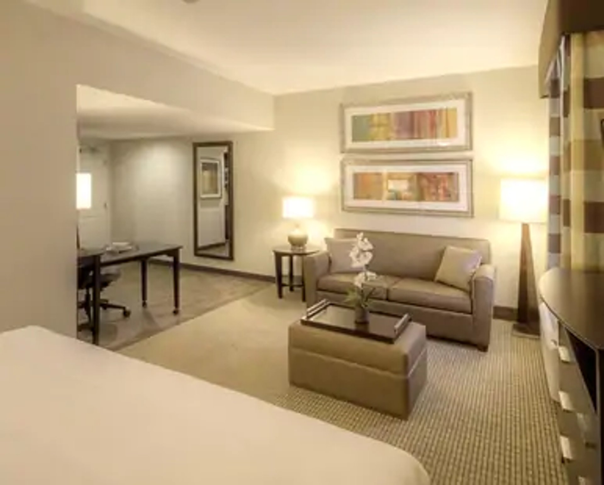 King Studio Living Area.jpg