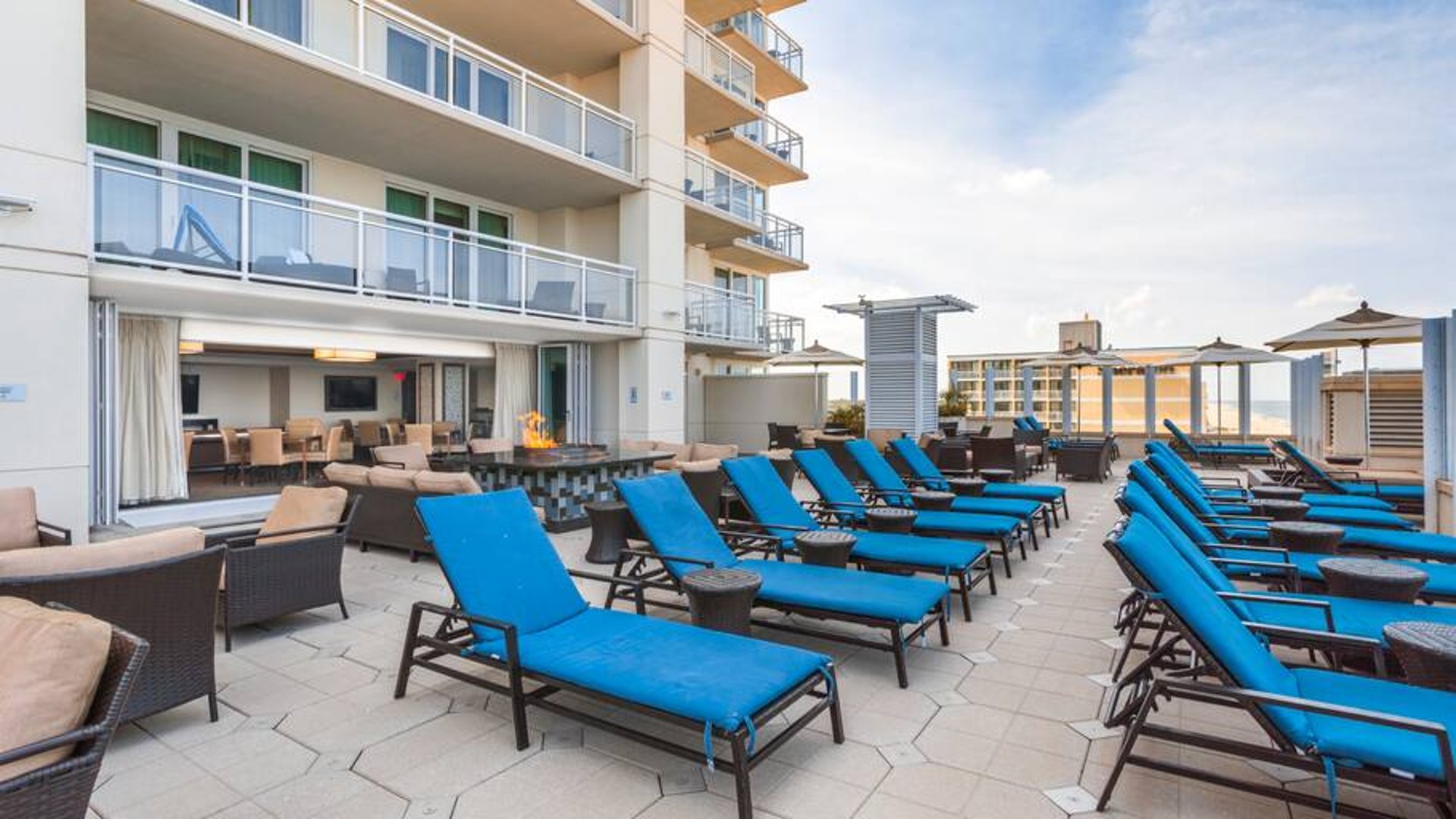 Loungers | Hilton Vacation Club Oceanaire Virginia Beach