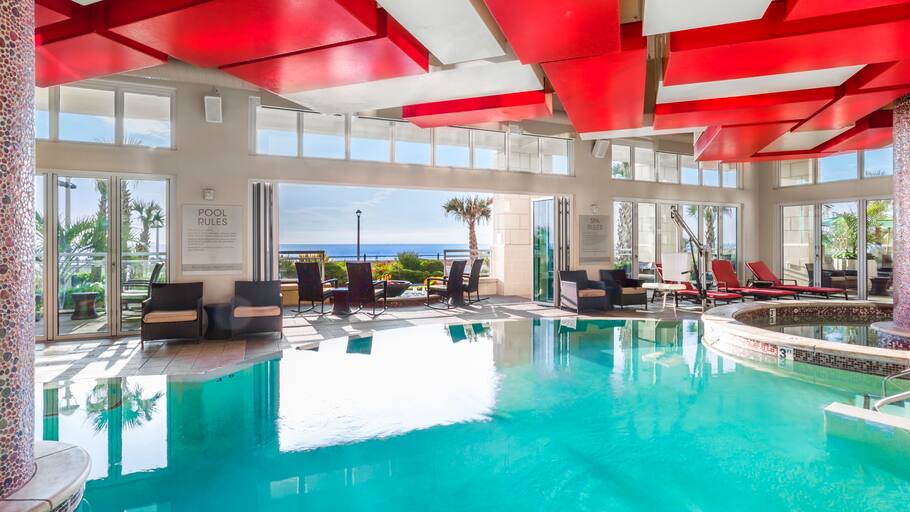 Pool | Hilton Vacation Club Oceanaire Virginia Beach