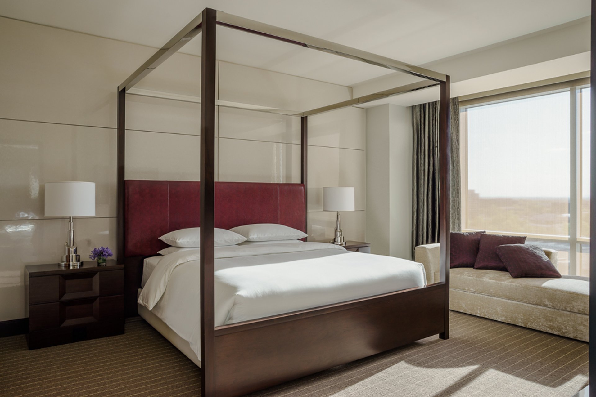Plaza Suite + Regency Club Queen