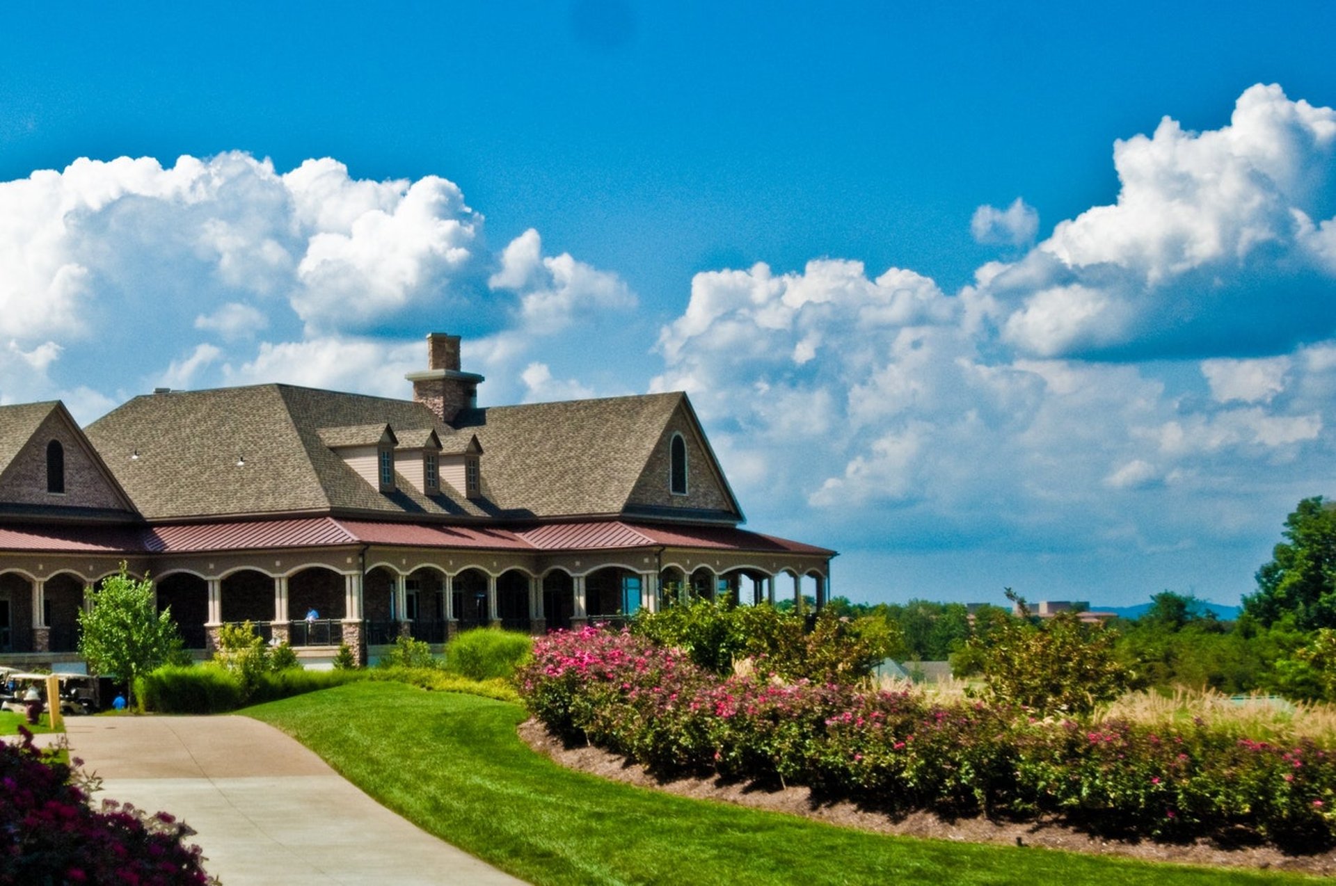 Exterior | Lansdowne Resort and Spa