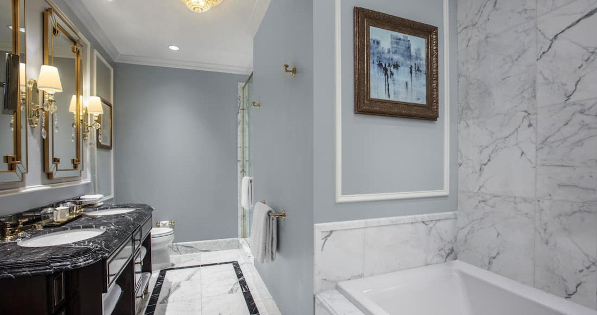 01-one-bedroom-suite-bathroom