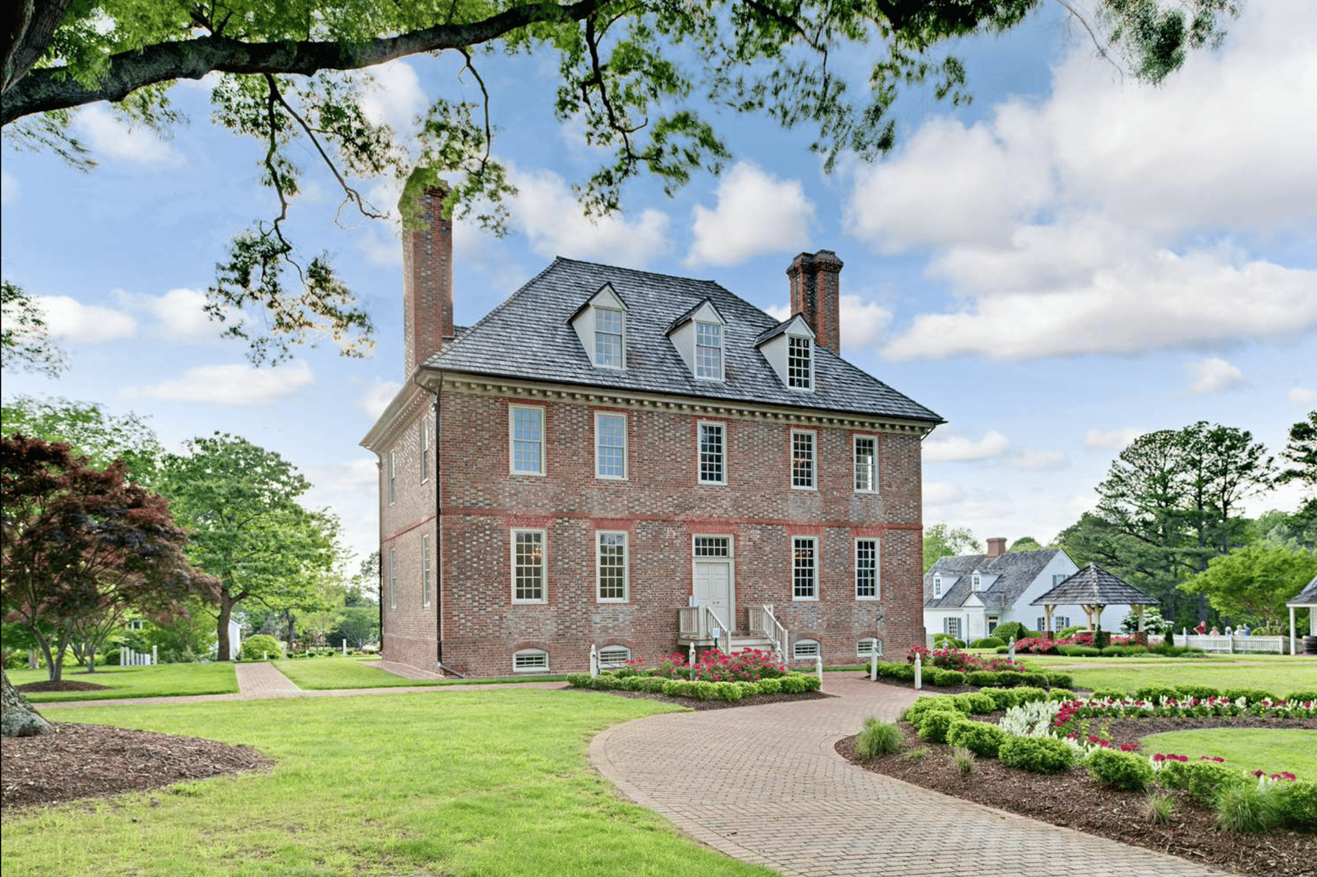 Exterior View | Hilton Vacation Club The Historic Powhatan Williamsburg