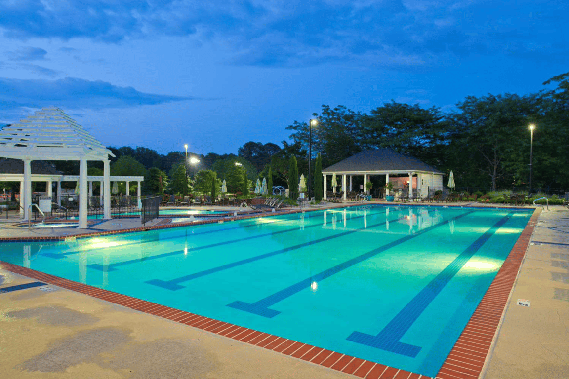 Night Outdoor Pool | Hilton Vacation Club The Historic Powhatan Williamsburg