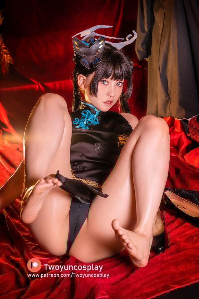 Twoyun cosplay ／-Blue Archive- ／ Kisaki キサキ