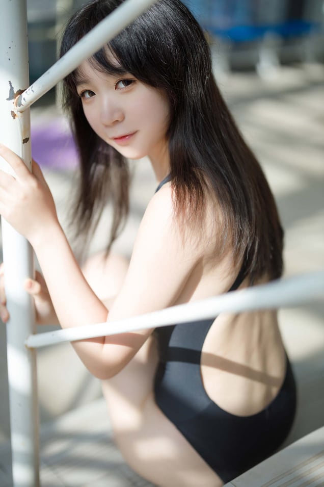 樱落酱w 泳池竞泳