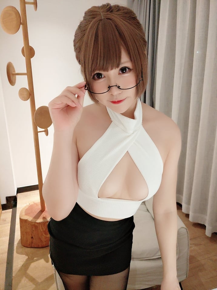 Nyako喵子 - NO.024 自拍六连5开胸黑丝自拍