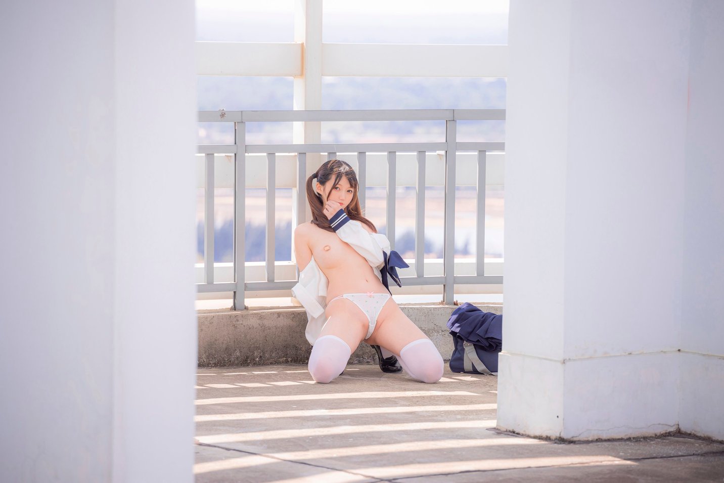 [Nagisa魔物喵] jkちゃんの屋上露出