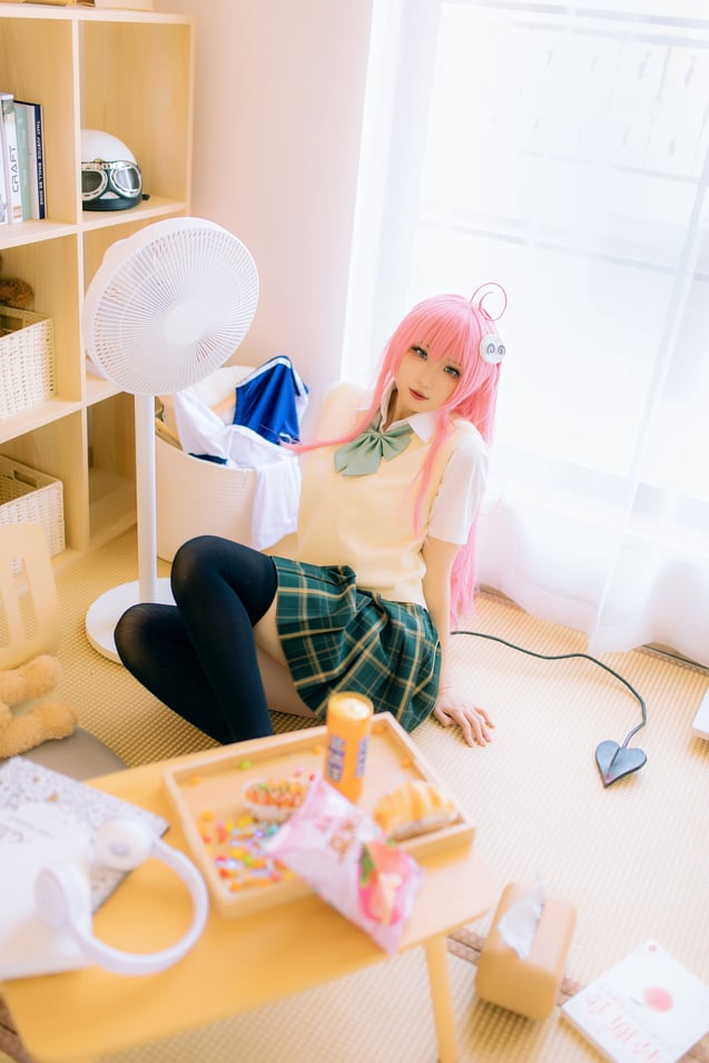 瓦斯塔亚小龙虾 - 校服