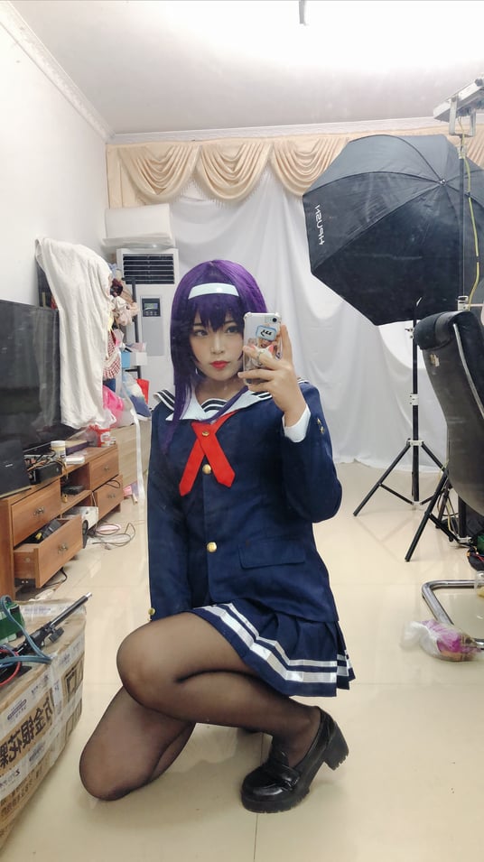 白烨- - 学姐校服自拍
