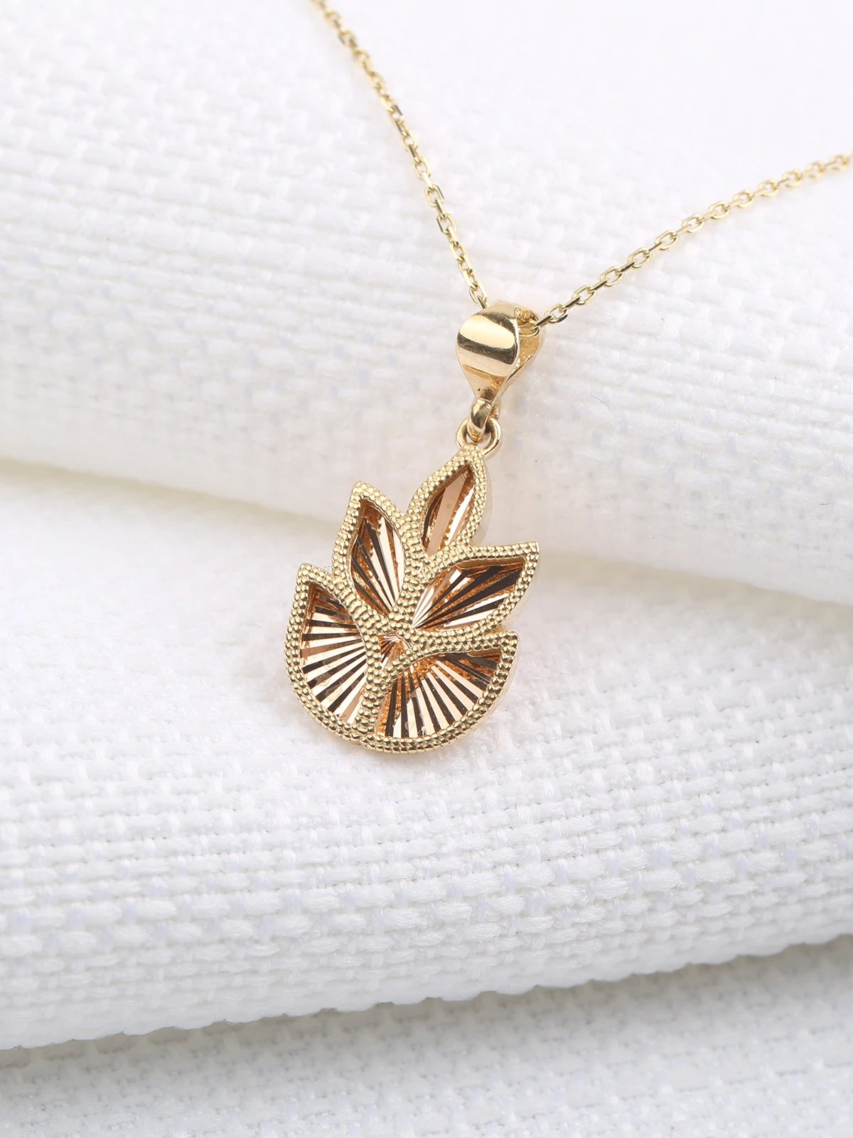 Söğüt Altın Kolye