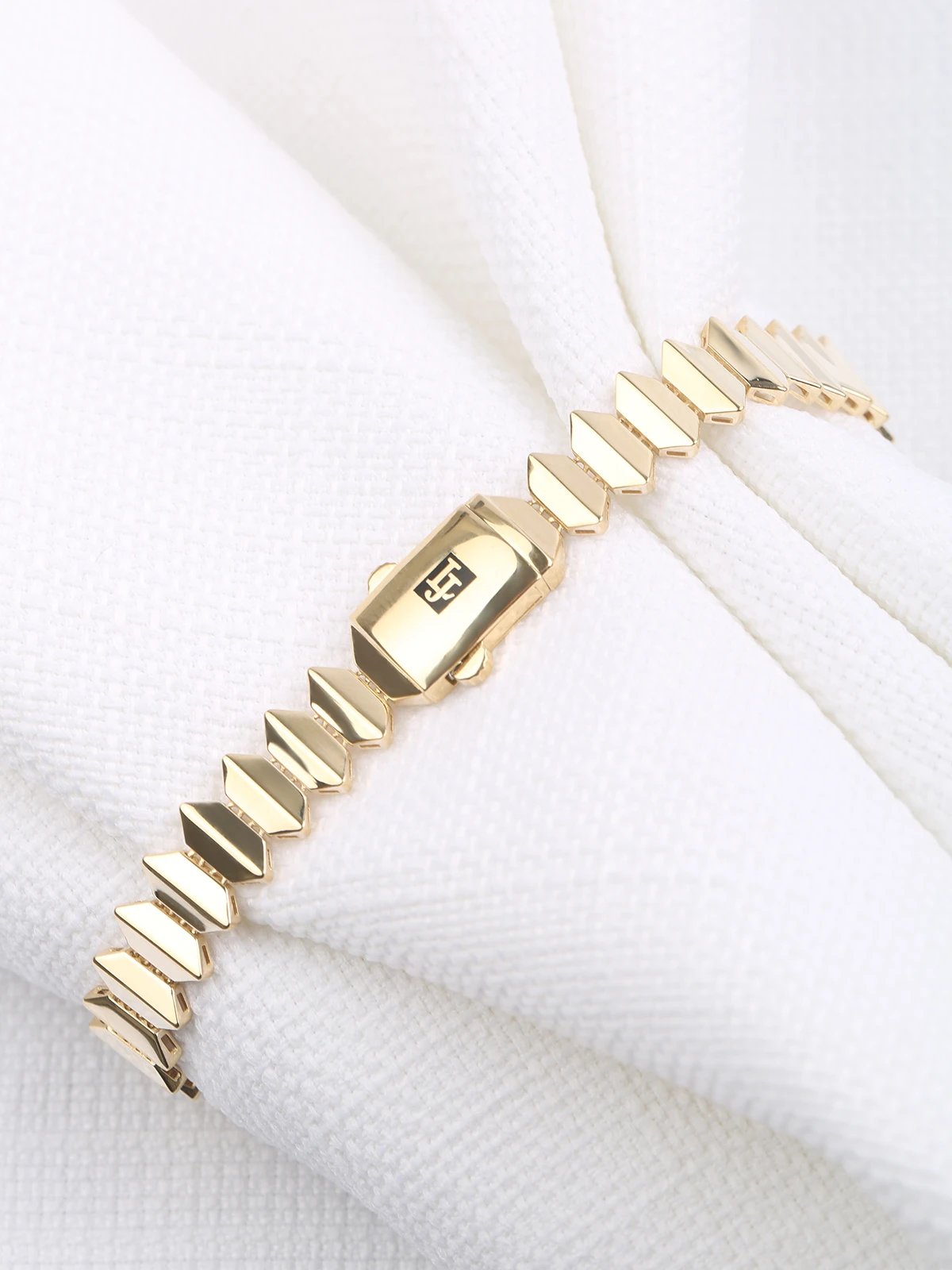 Hexa Kilit Altın Bileklik