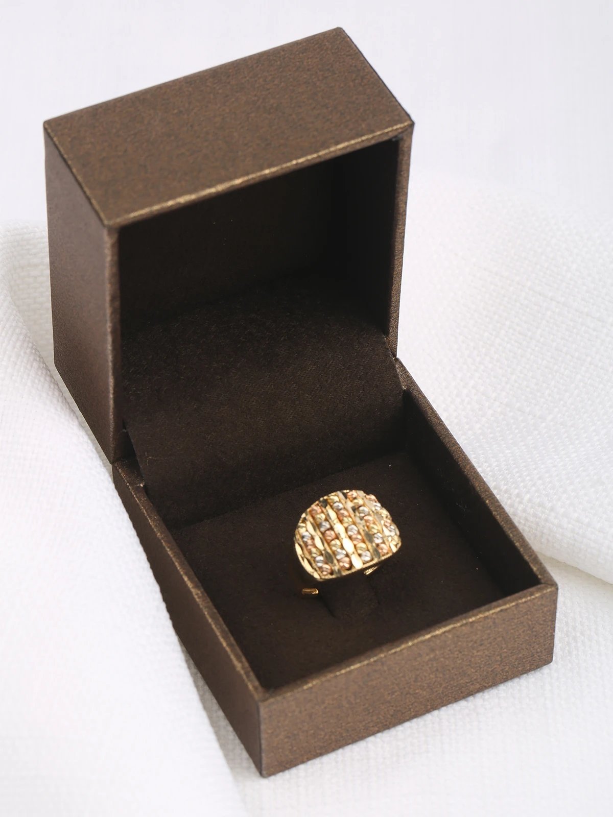 Dorika Top Şerit Altın Yüzük