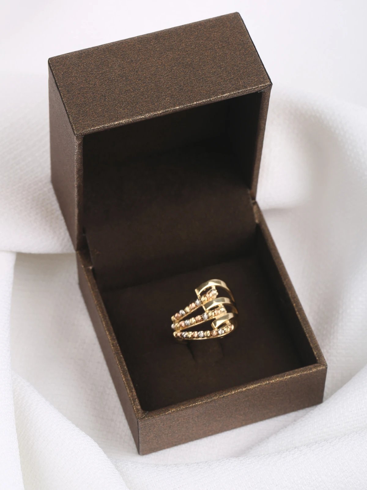 Dorika Top Kıvrım Altın Yüzük