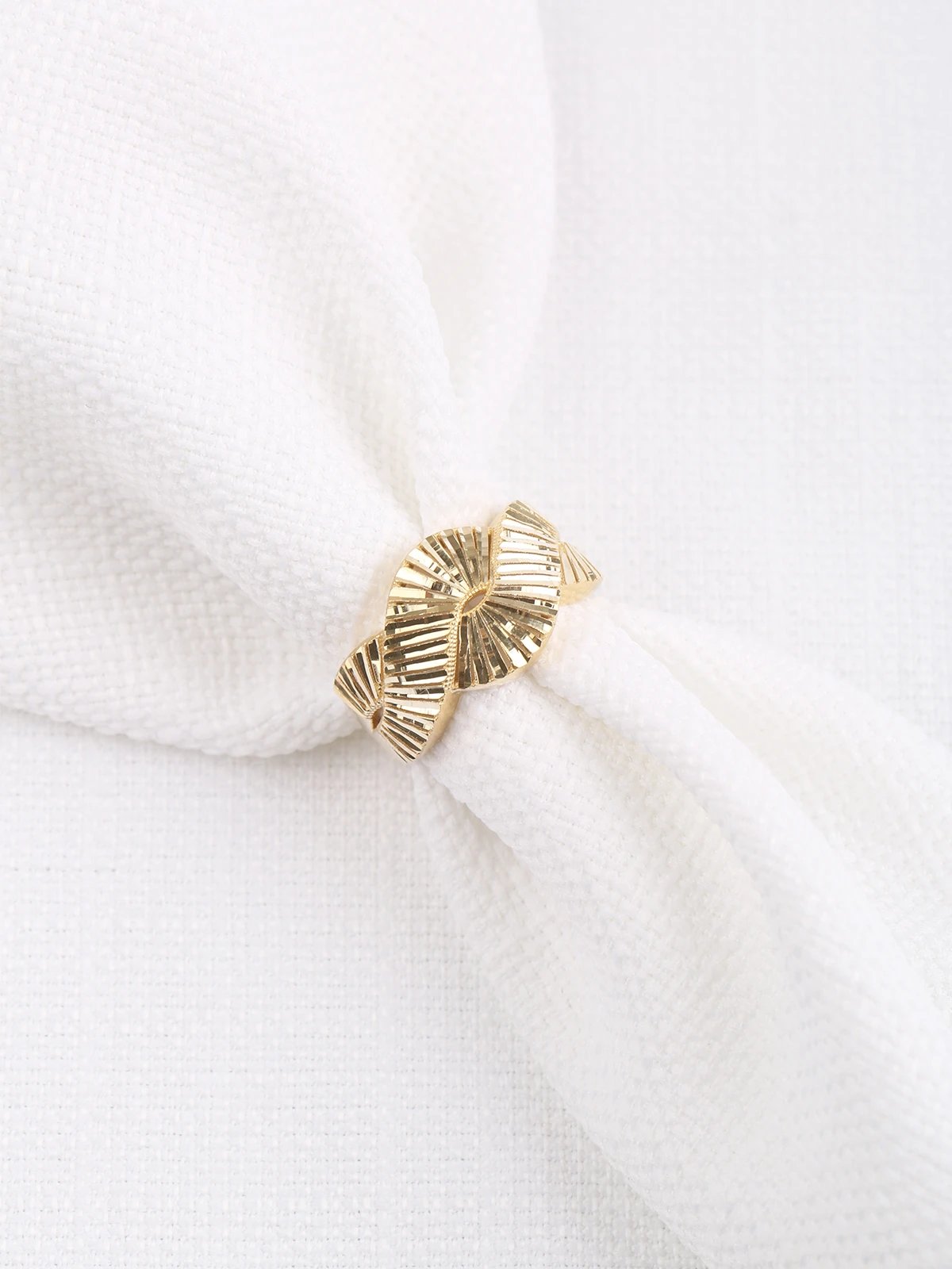 Sarmal Sürgü Altın Yüzük