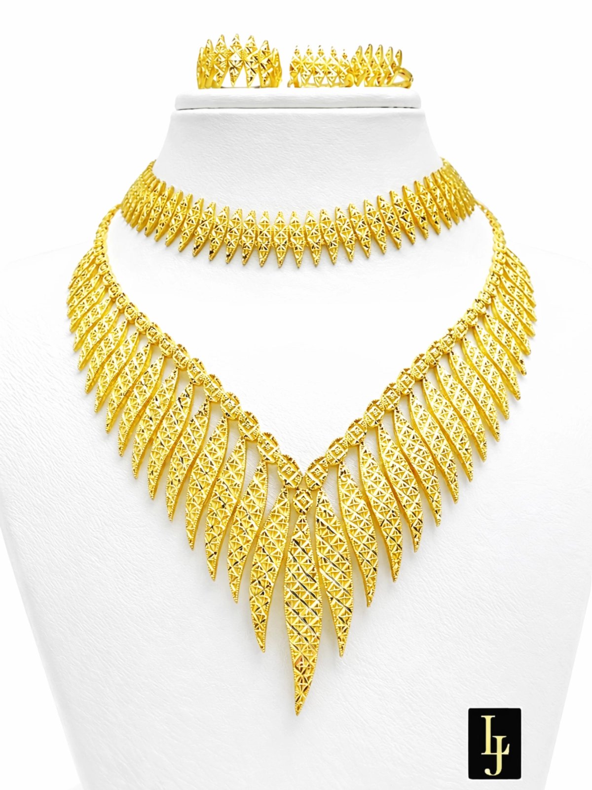 Semiramis Altın Set