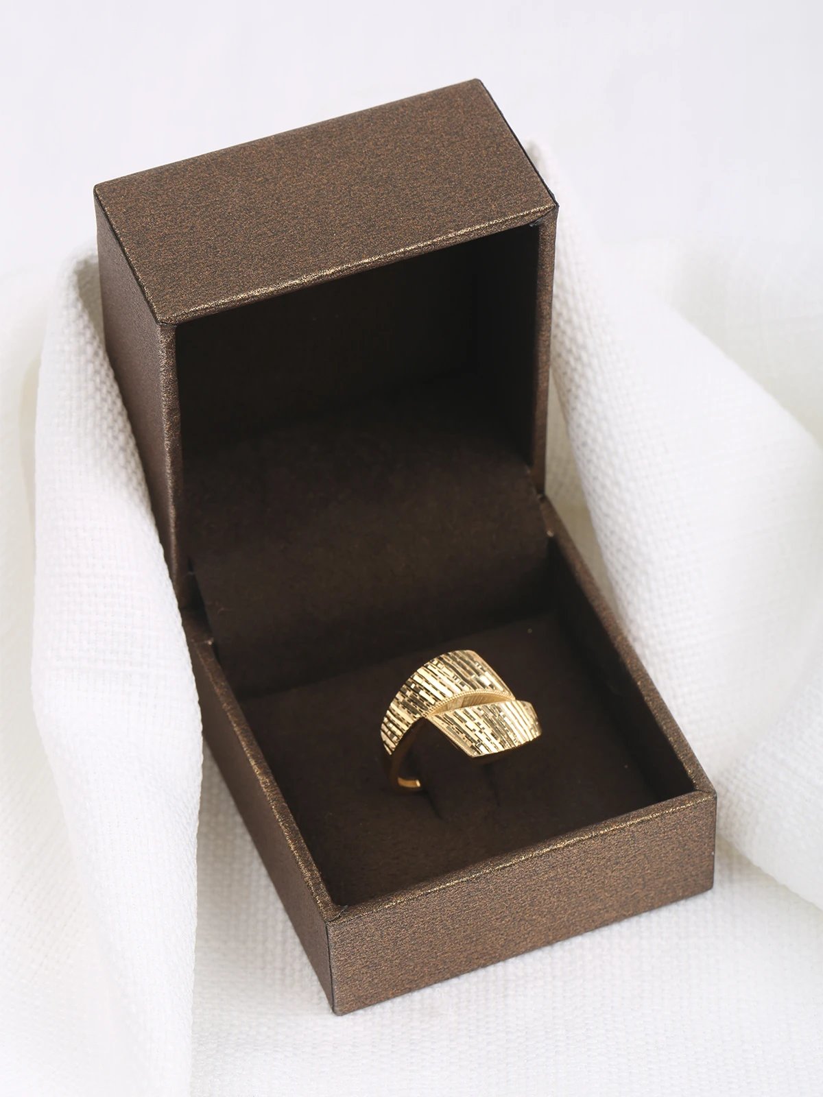 Sürgü Altın Yüzük