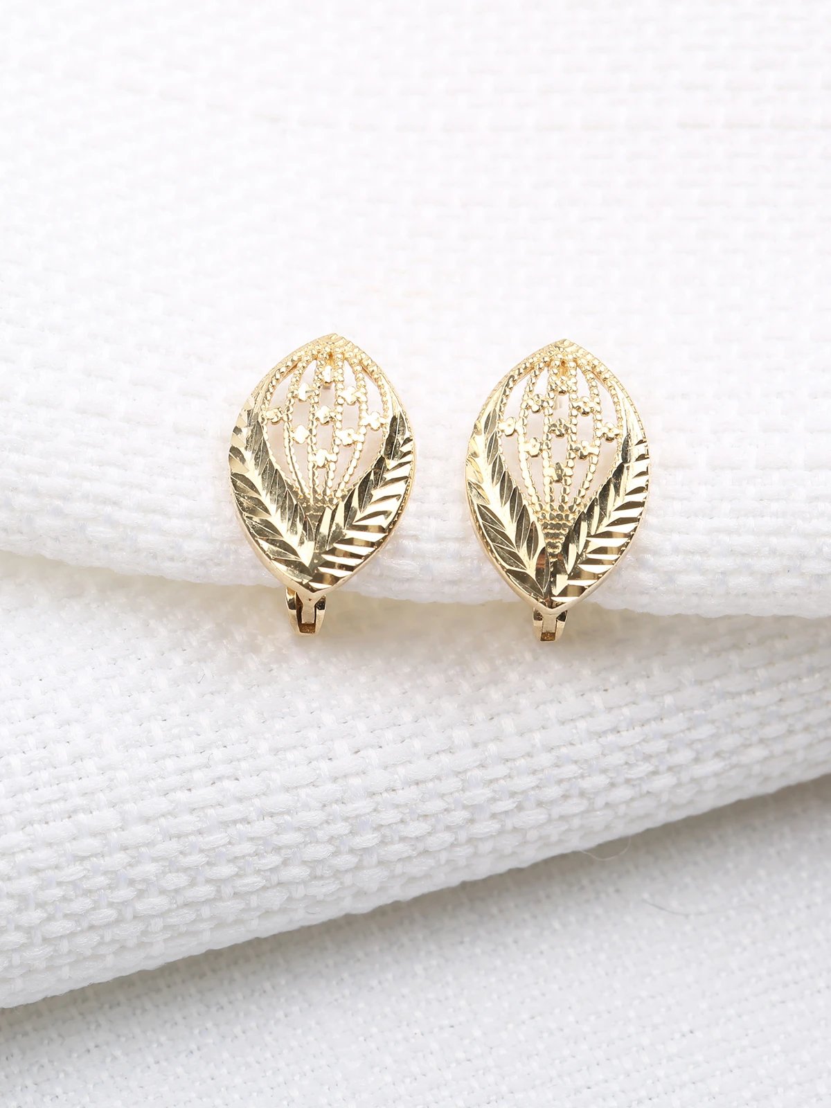 Bahar Dalı Altın Küpe