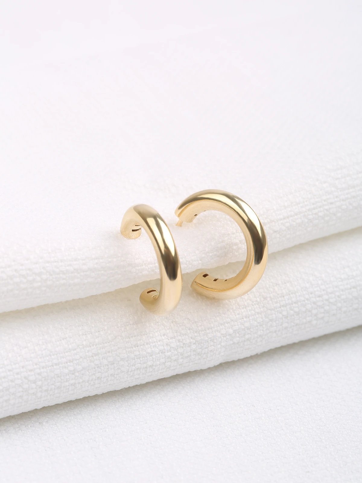 Altın Halka Form Küpe