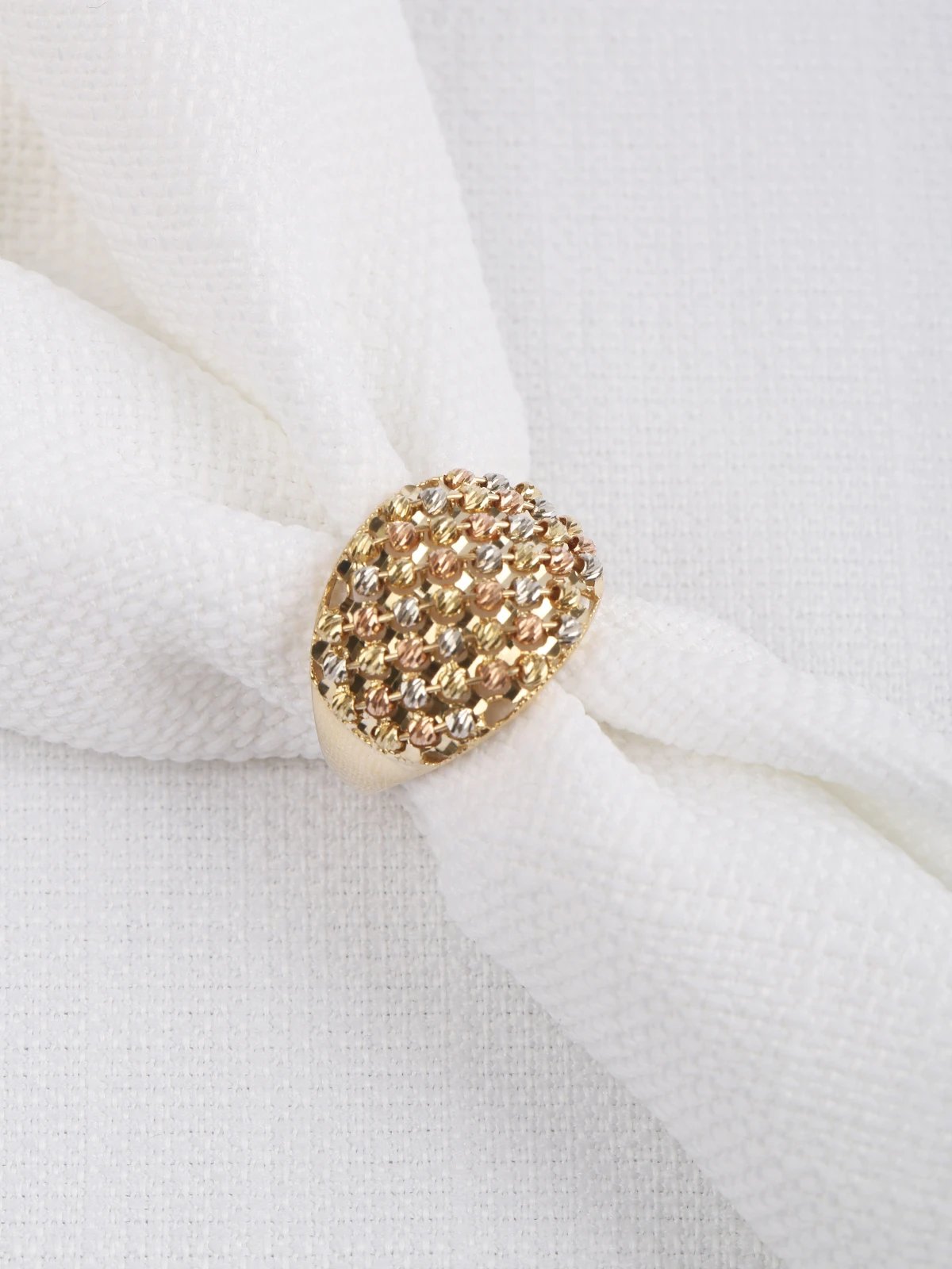 Dorika Top Altın Parıltı Yüzük