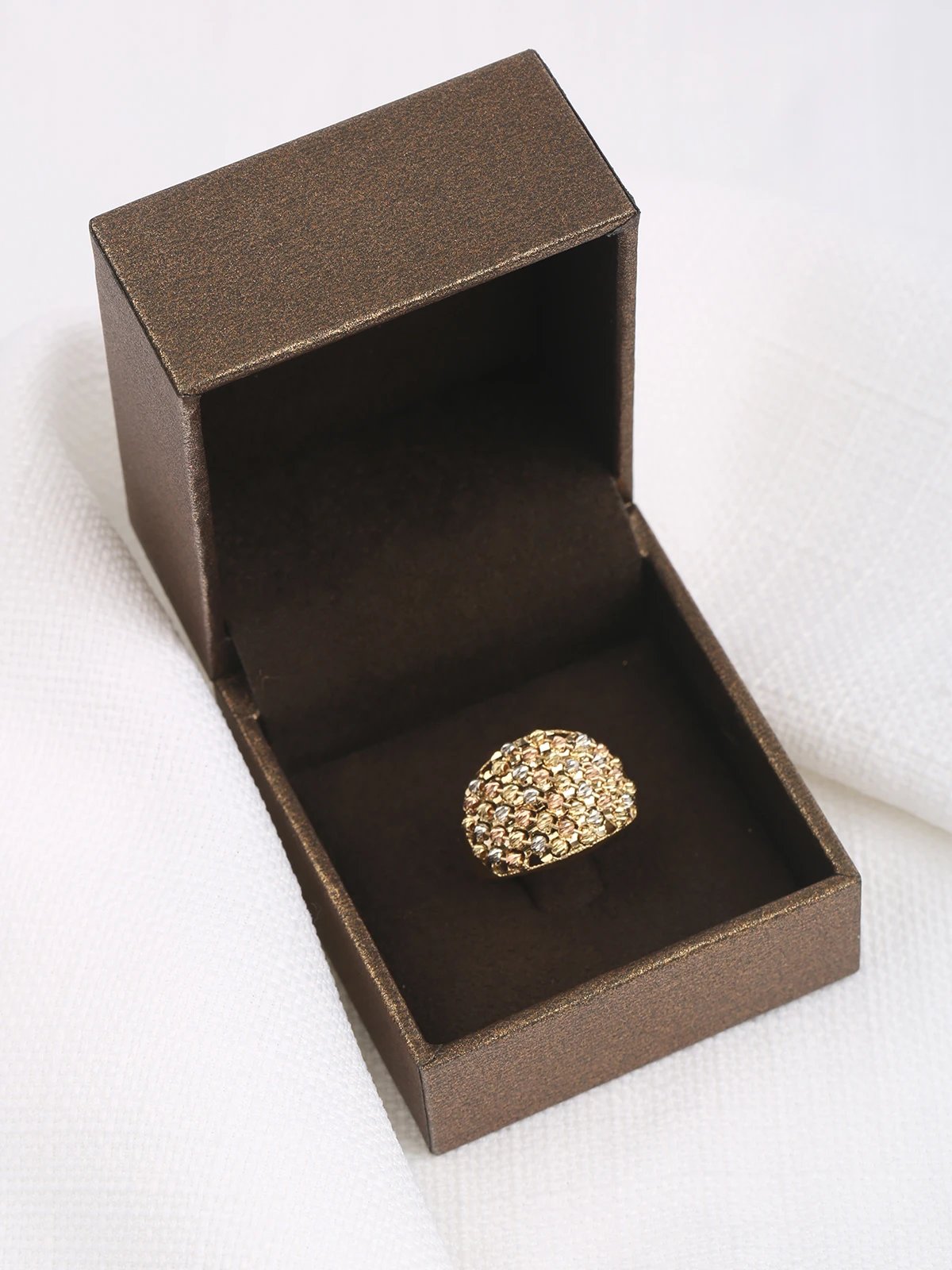 Dorika Top Altın Parıltı Yüzük