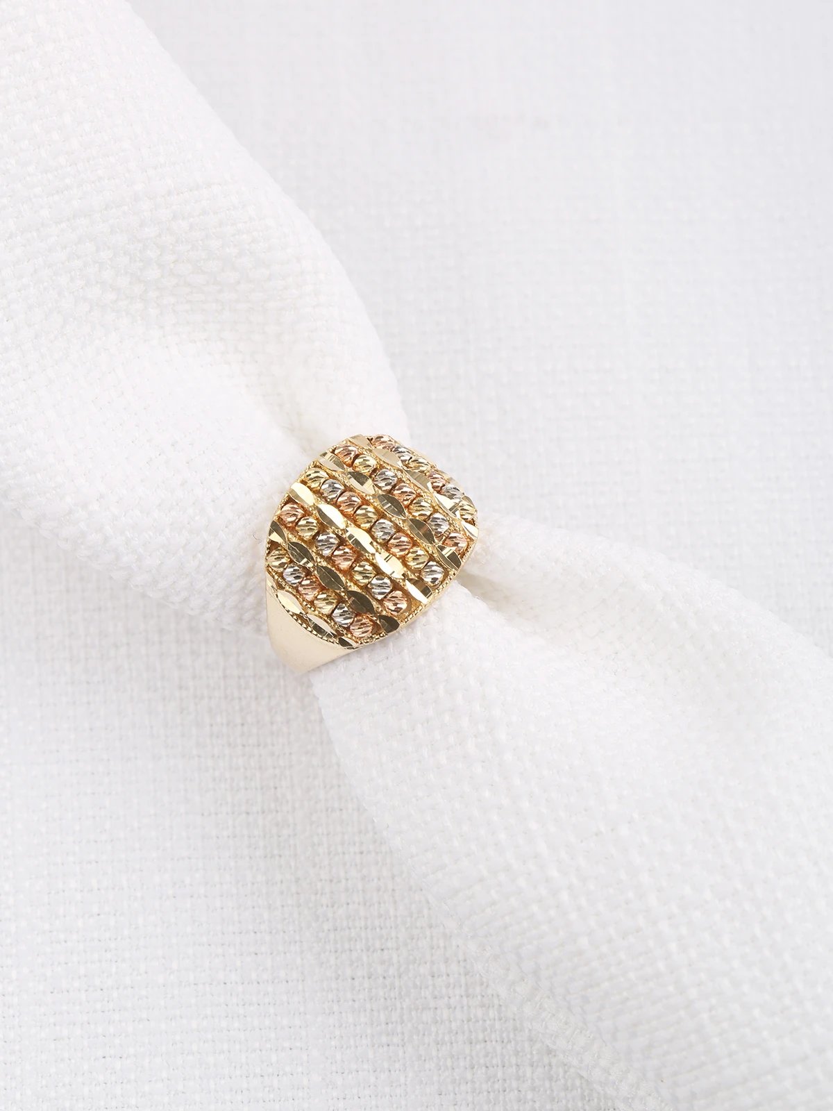 Dorika Top Şerit Altın Yüzük