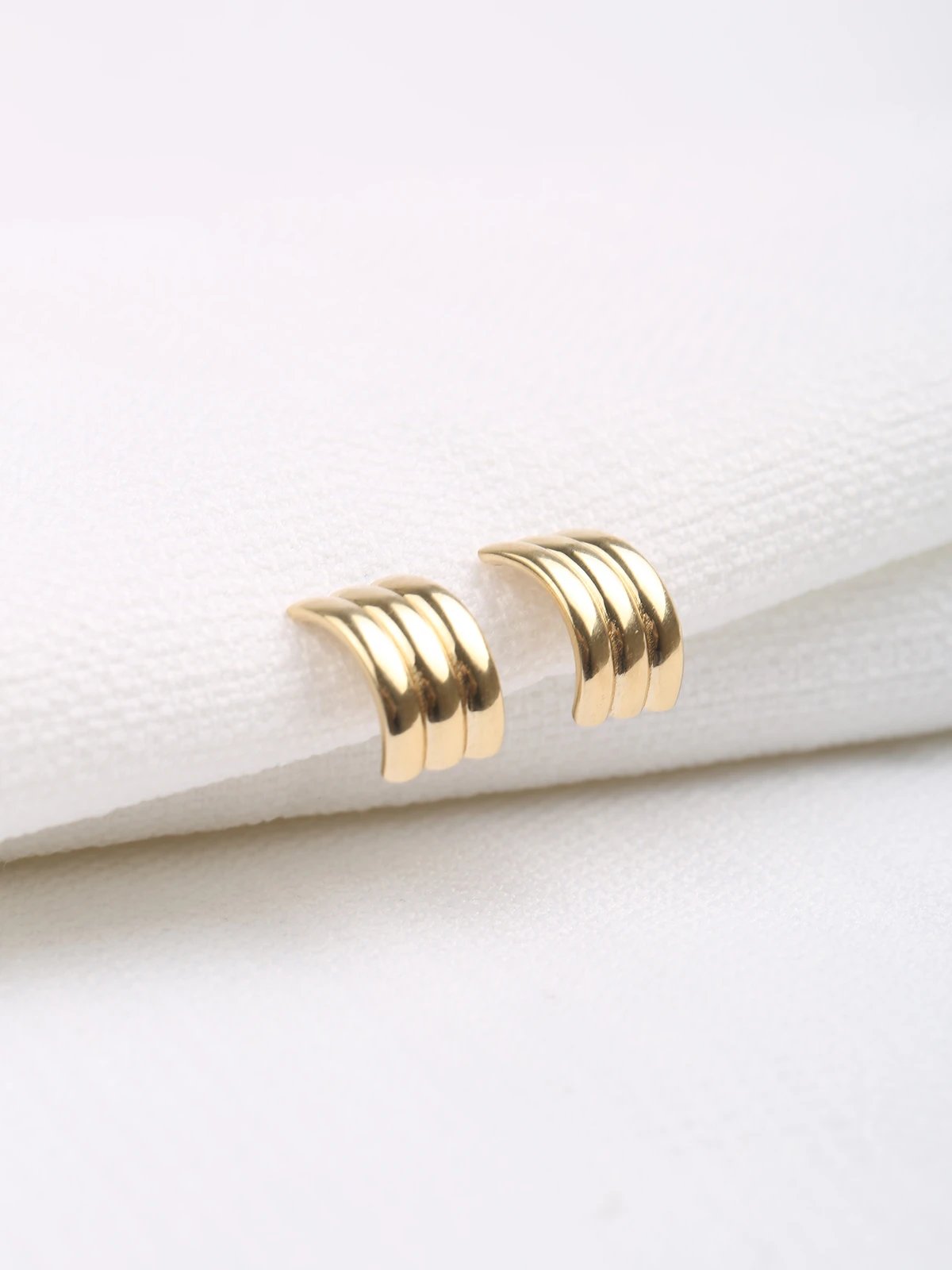 Üç Hat Altın Küpe