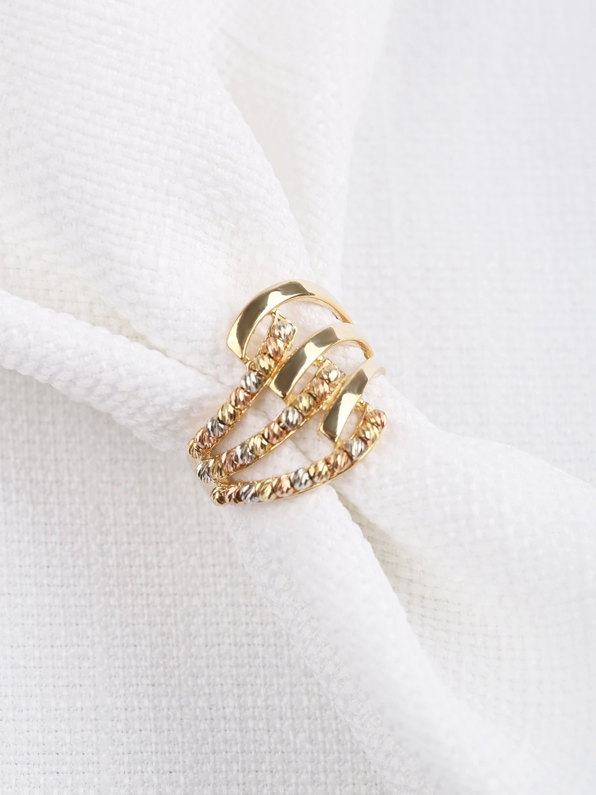 Dorika Top Kıvrım Altın Yüzük