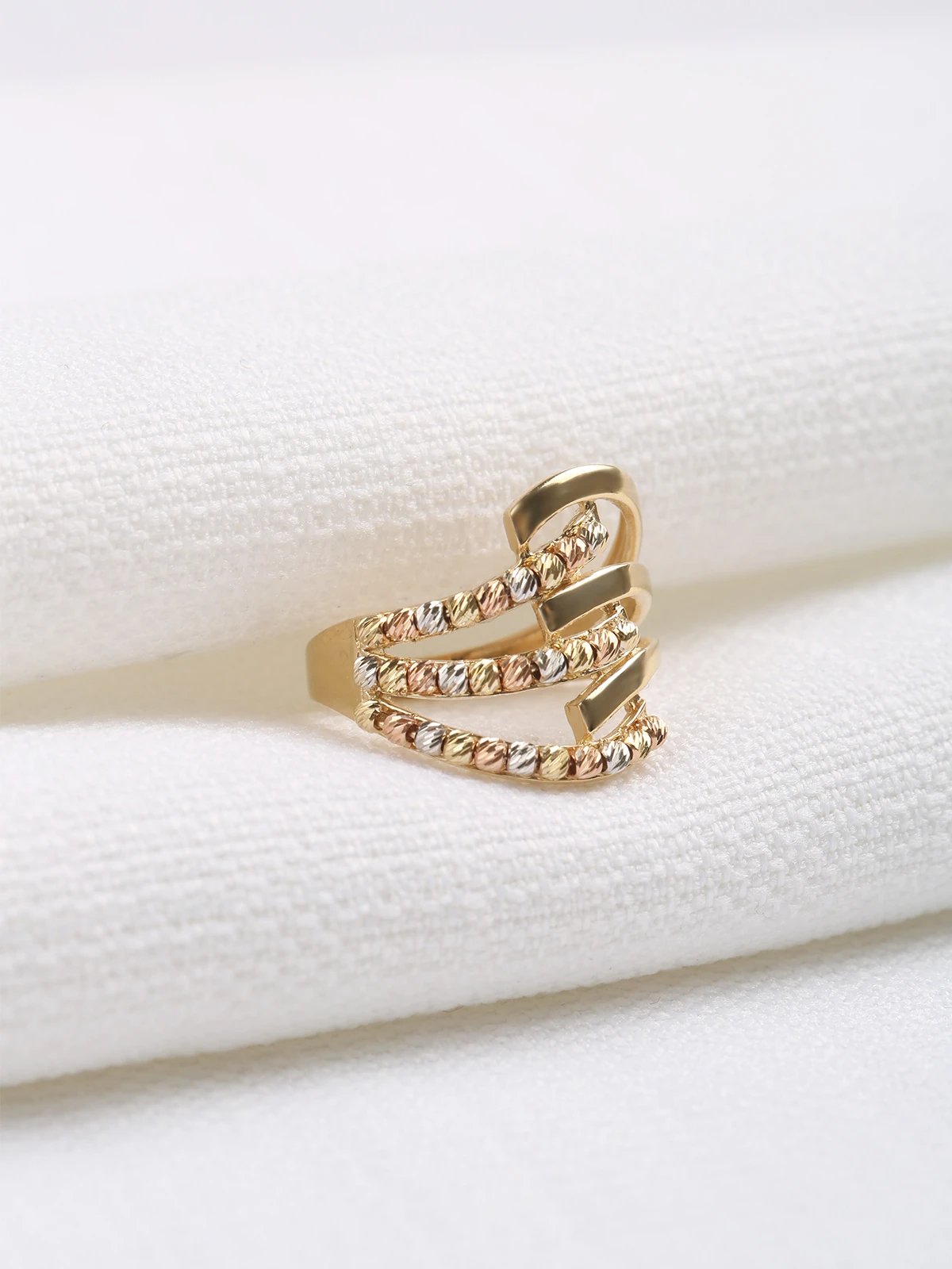 Dorika Top Kıvrım Altın Yüzük