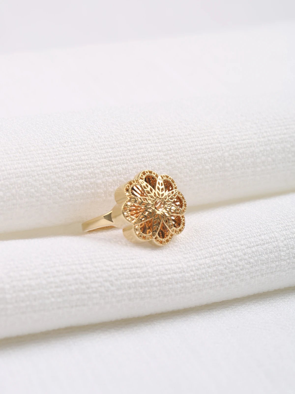 Çiğdem Altın Yüzük