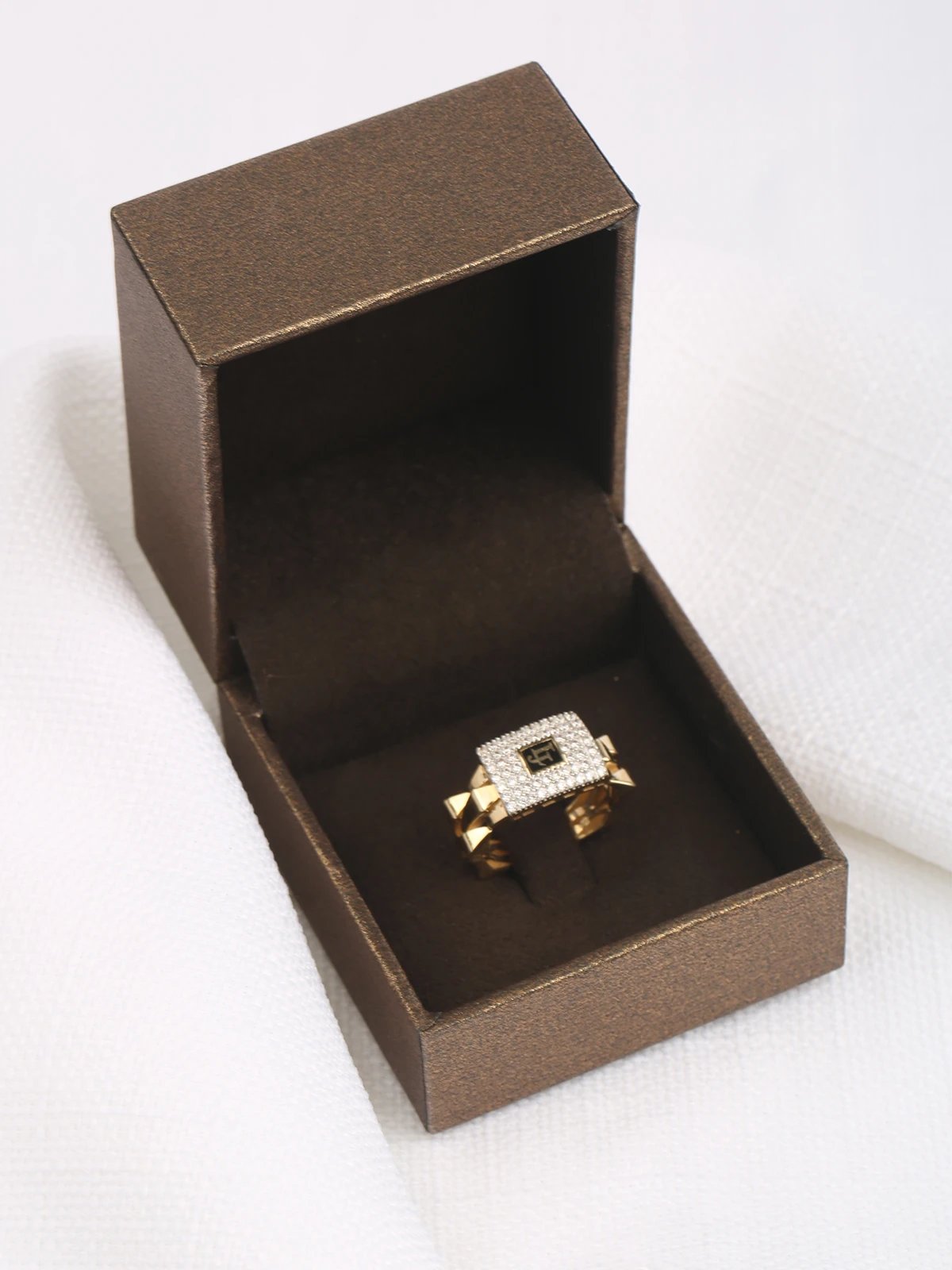 Delta Altın Yüzük