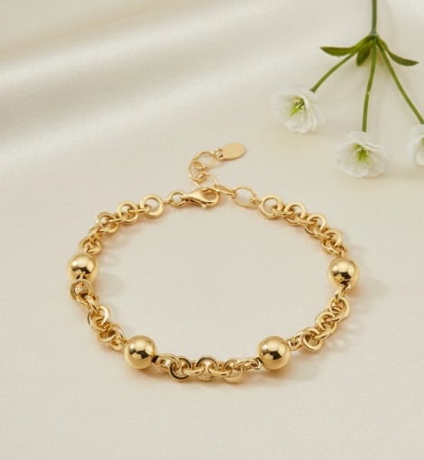 Altın Işıltısı: Trend Bileklikler