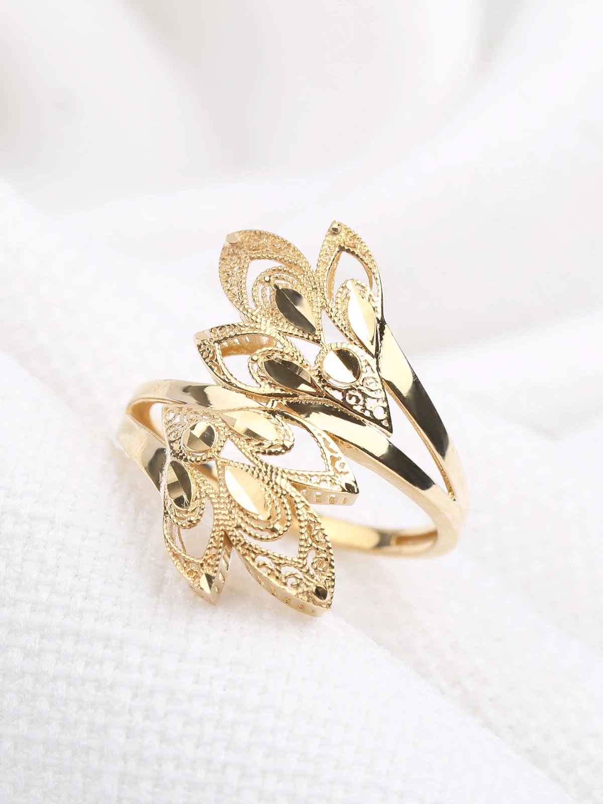 Filiz Altın Yüzük