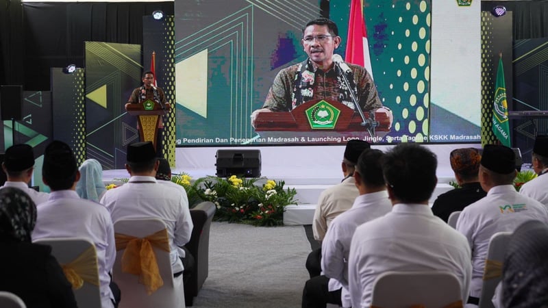 Legacy Menteri Agama Yaqut Cholil Qoumas, jumlah madrasah negeri akan bertambah seiring disetujuinya usulan Kementerian Agama oleh Kementerian PANRB. (Foto: Dok. Kemenag)