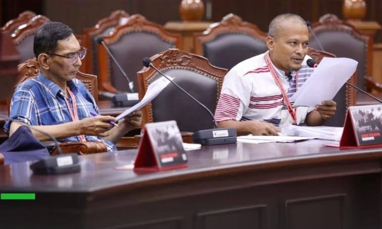 2 Warga Cipayung menggugat MK untuk kebebasan beragama terkait pengisian kolom agama di KTP. (Foto/Dok. Humas MA)