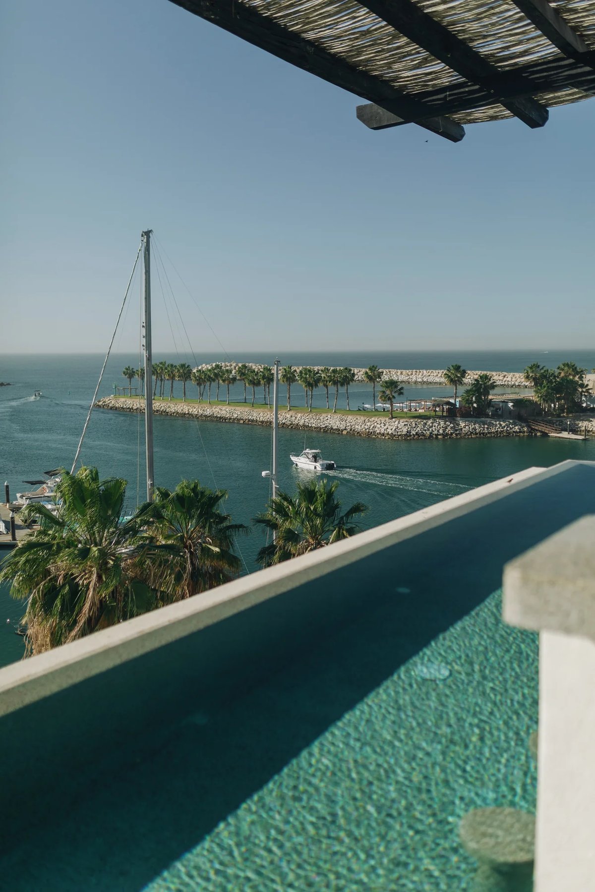 https://imagedelivery.net/jHDmI3UpXy0vHMoFeeZZfg/elganzo-amenities-rooftop-5/