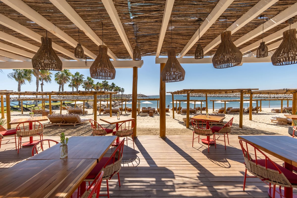 https://imagedelivery.net/jHDmI3UpXy0vHMoFeeZZfg/elganzo-amenities-the-beach-club-3/