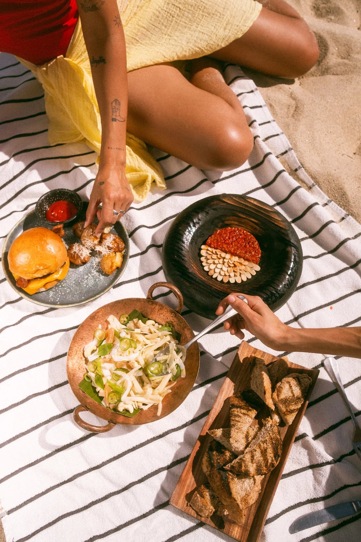 https://imagedelivery.net/jHDmI3UpXy0vHMoFeeZZfg/elganzo-amenity-food-drink-beach-club-restaurant-dscf0308/