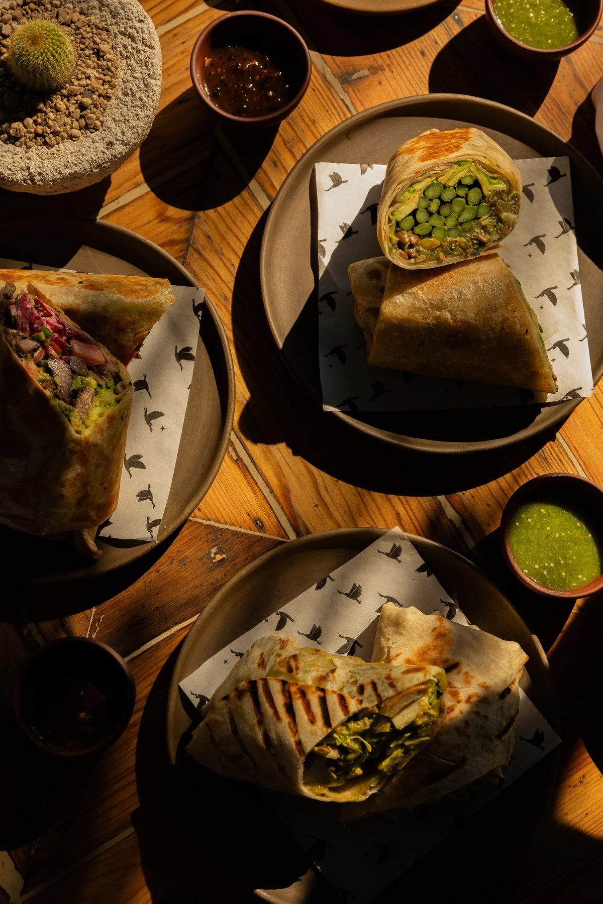 https://imagedelivery.net/jHDmI3UpXy0vHMoFeeZZfg/elganzo-amenity-food-drink-el-restaurante-27122025-psnc4676/