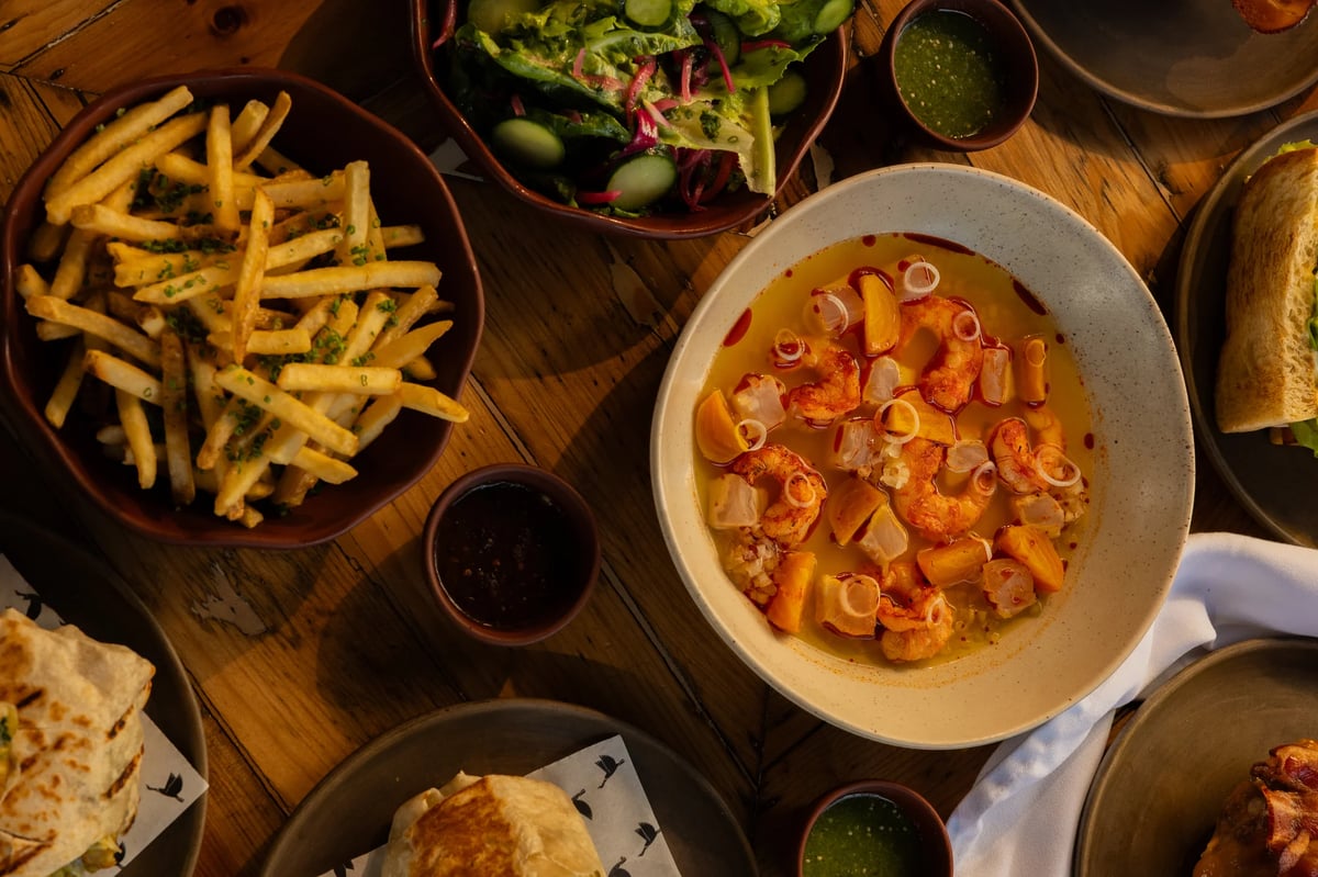 https://imagedelivery.net/jHDmI3UpXy0vHMoFeeZZfg/elganzo-amenity-food-drink-el-restaurante-27122025-psnc5044/