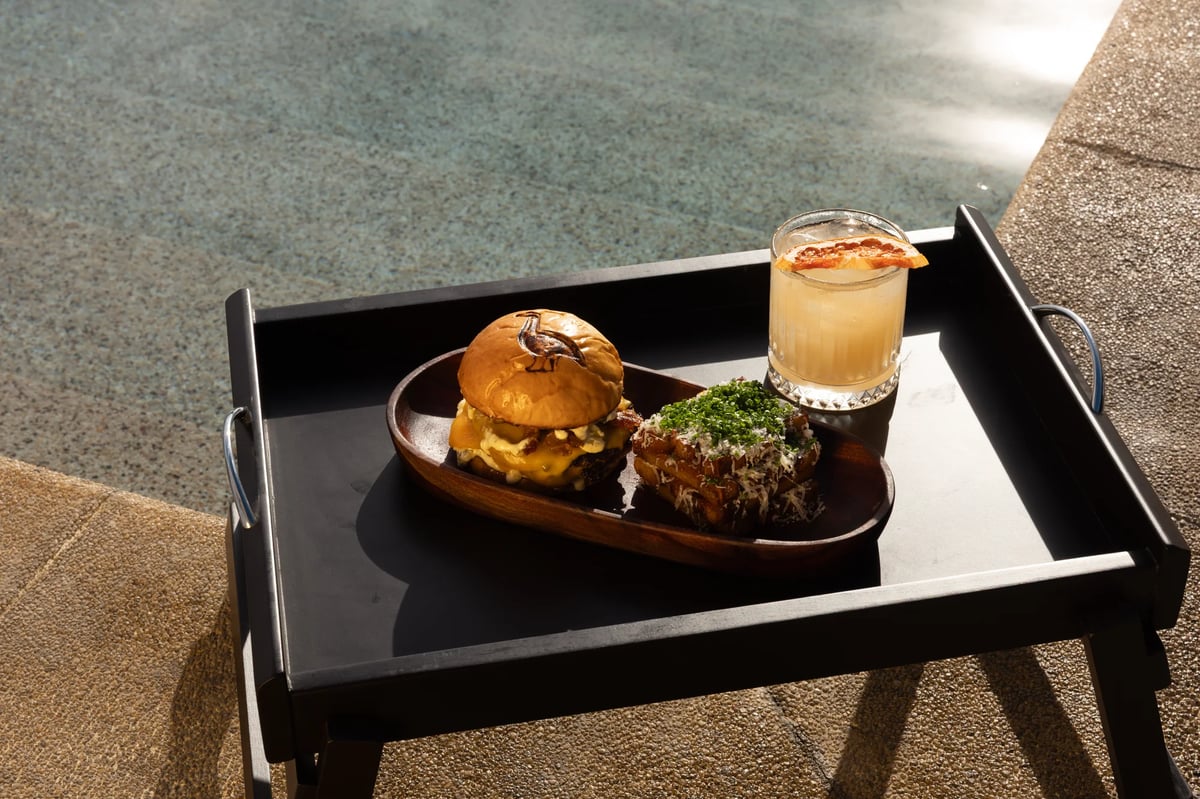 https://imagedelivery.net/jHDmI3UpXy0vHMoFeeZZfg/elganzo-amenity-food-drink-rooftop-restaurant-bar-03032025-psnc8718/