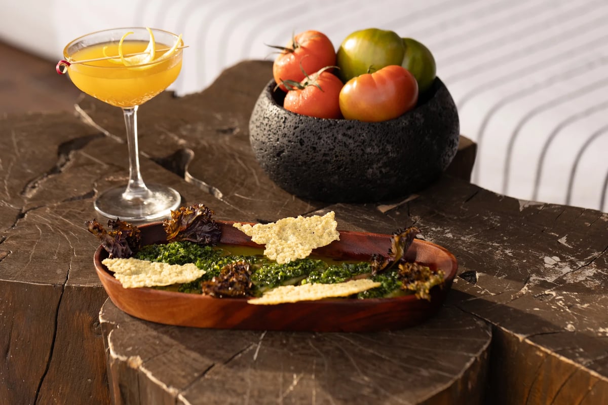 https://imagedelivery.net/jHDmI3UpXy0vHMoFeeZZfg/elganzo-amenity-food-drink-rooftop-restaurant-bar-03032025-psnc8860/