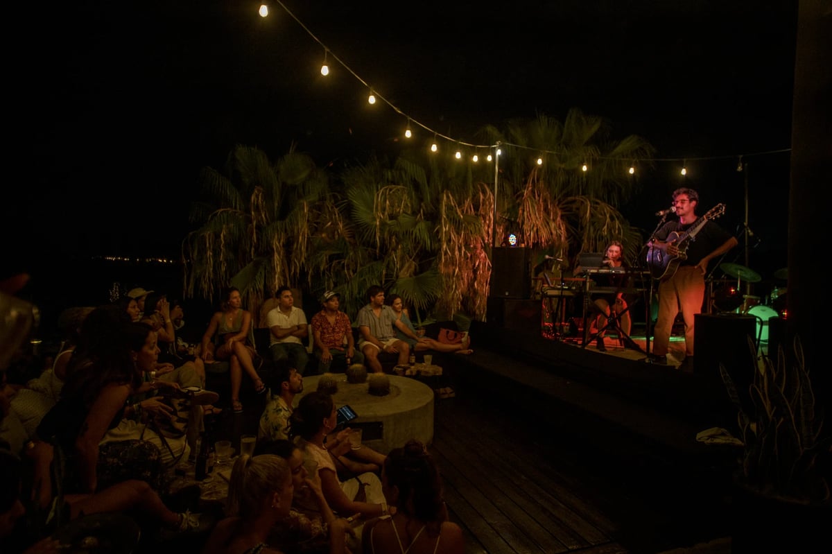 https://imagedelivery.net/jHDmI3UpXy0vHMoFeeZZfg/elganzo-amenity-music-art-culture-fire-pits-el-david-aguilar-el-ganzo-23/